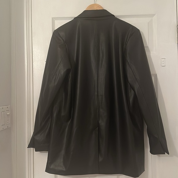 NWT Ani & Wren The Leo Vegan Leather Blazer - Picture 6 of 6